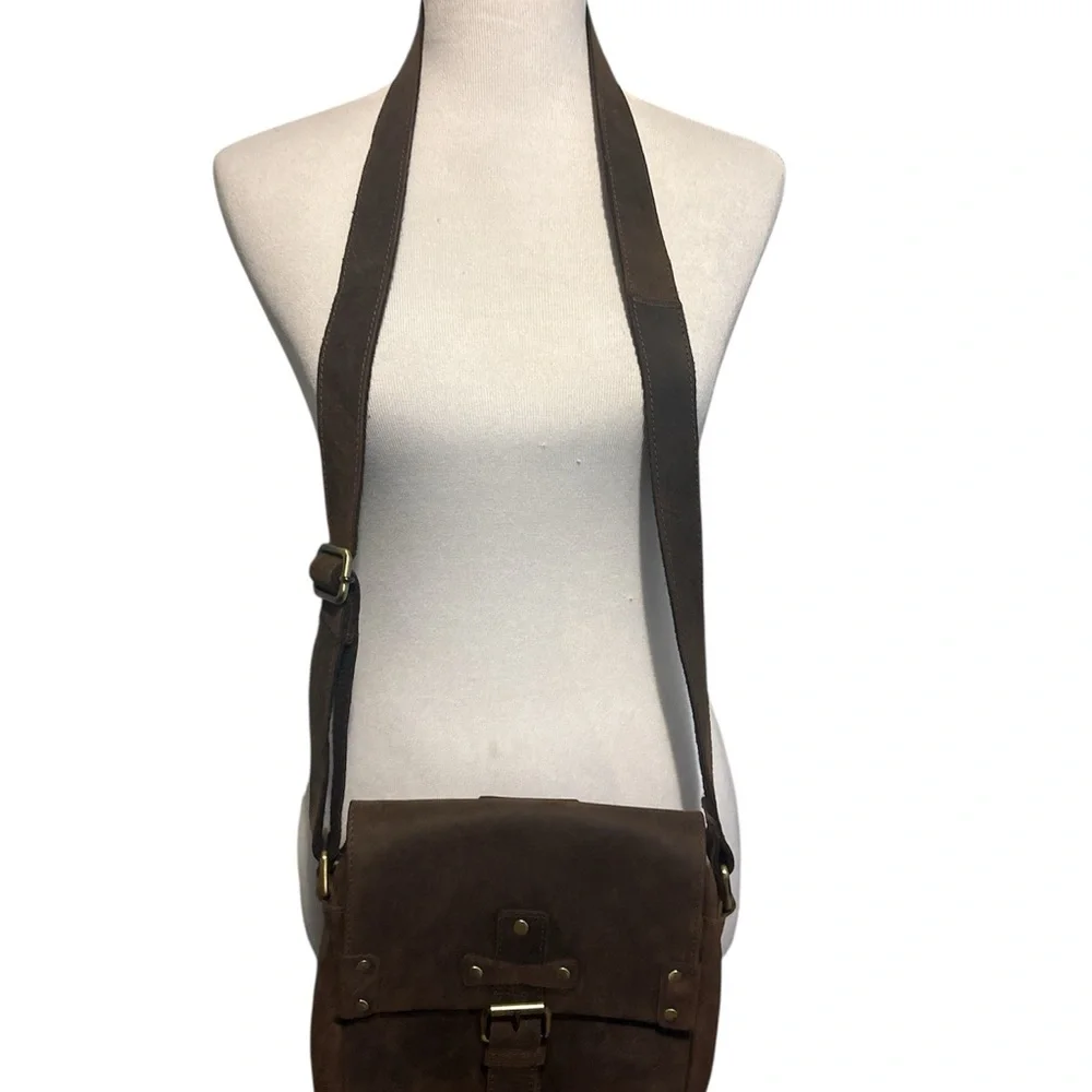 BlackDog Salvage- Brown Leather Crossbody Bag
